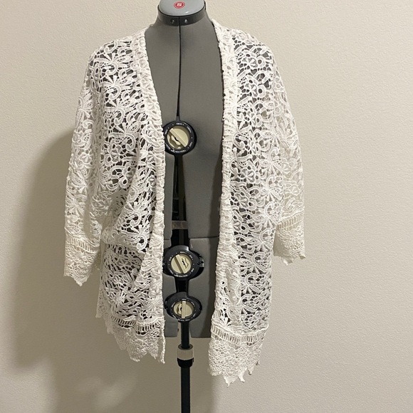 Sundays in Brooklyn Other - Elegant White Lace Women's Cardigan